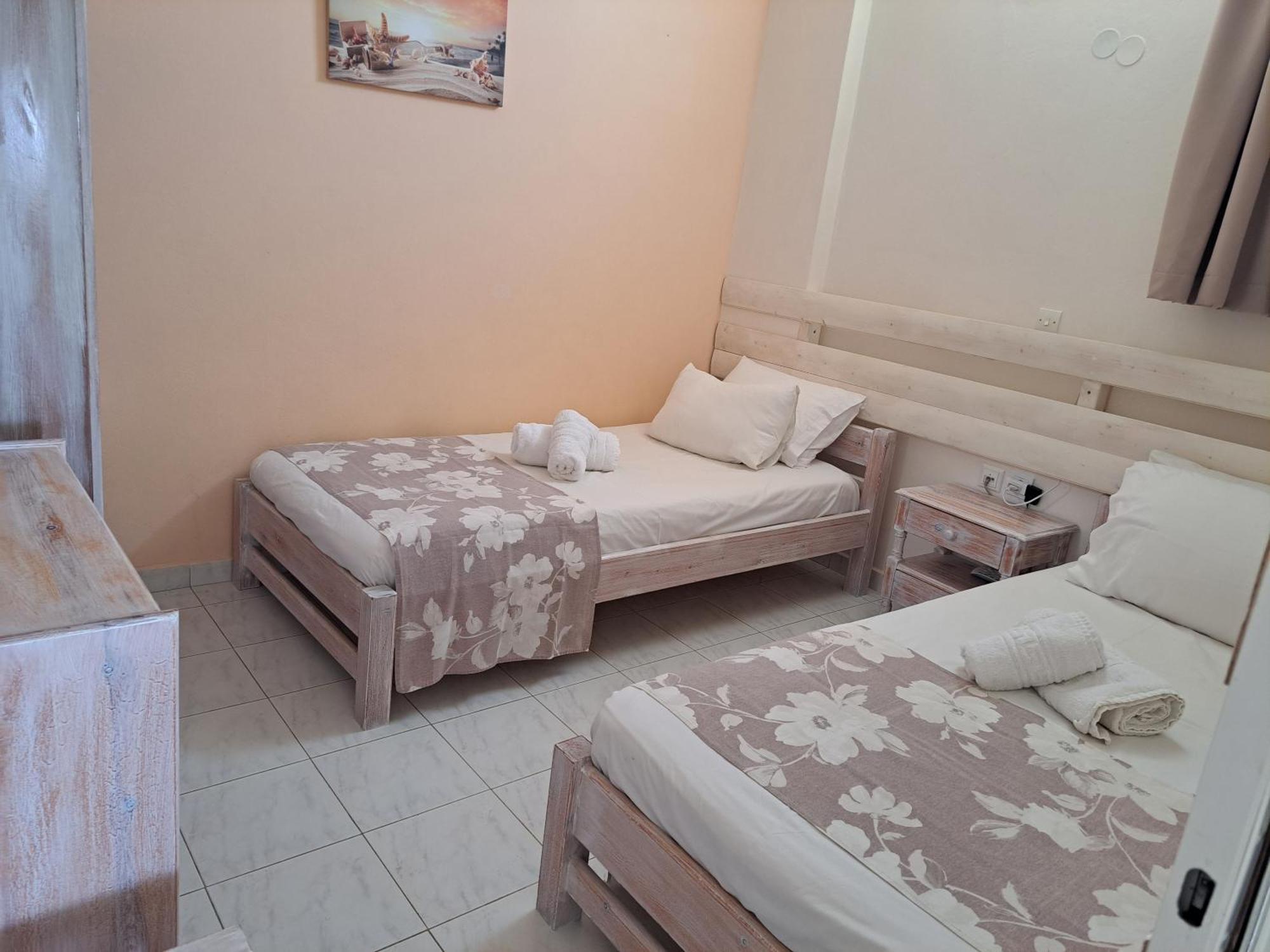 Peaceful Bay Hotel Megas Gialos - Nites Phòng bức ảnh